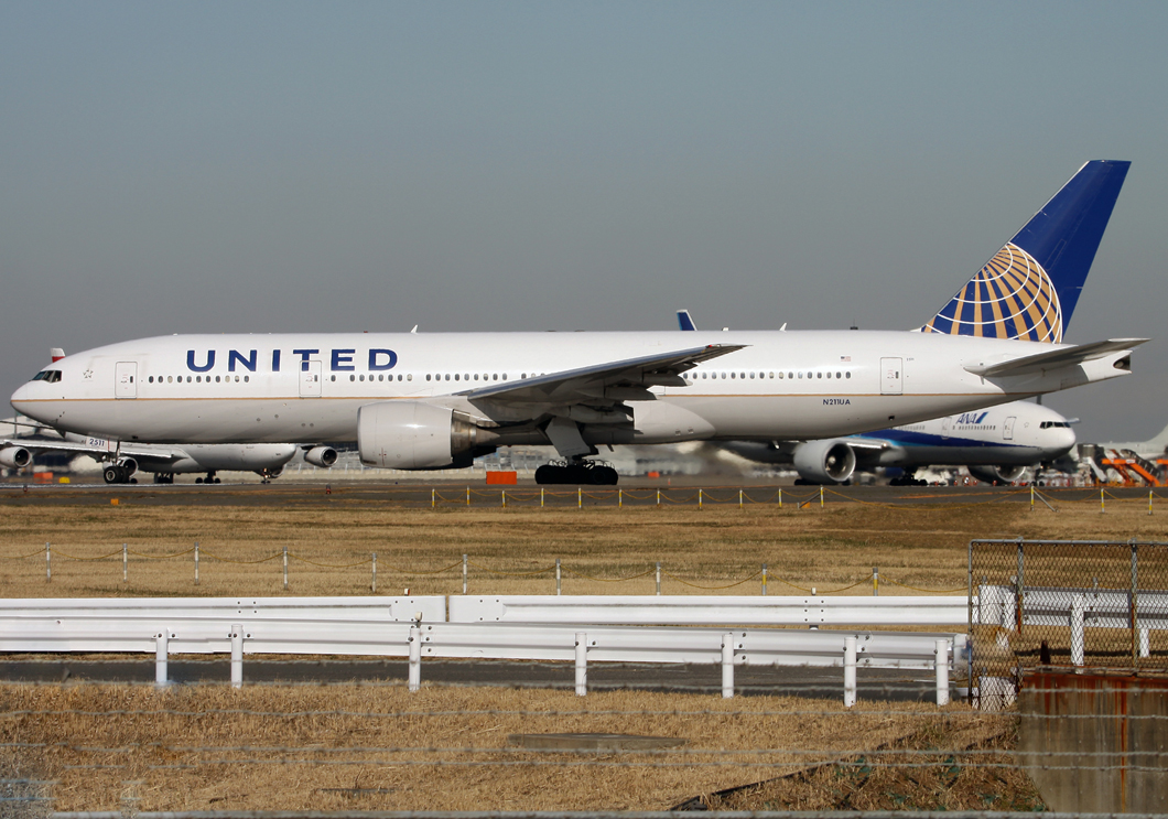 N211UA, (cn 30217/282), Boeing 777-222