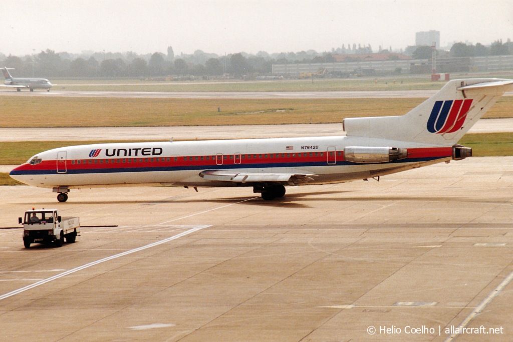 N7642U (19915) 1969 Boeing 727-222
