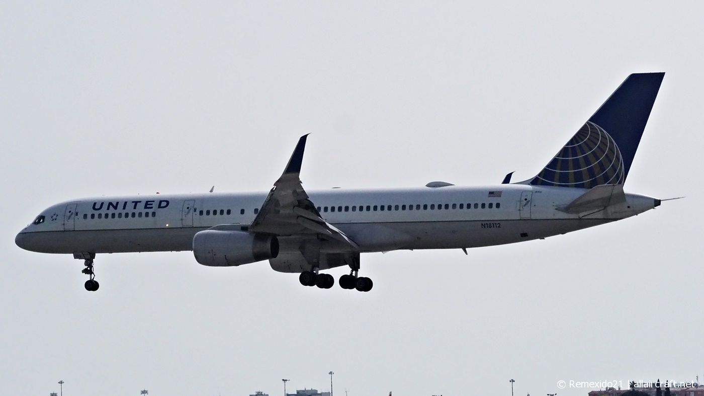 N18112 (27302) 1995 Boeing 757-224(WL)