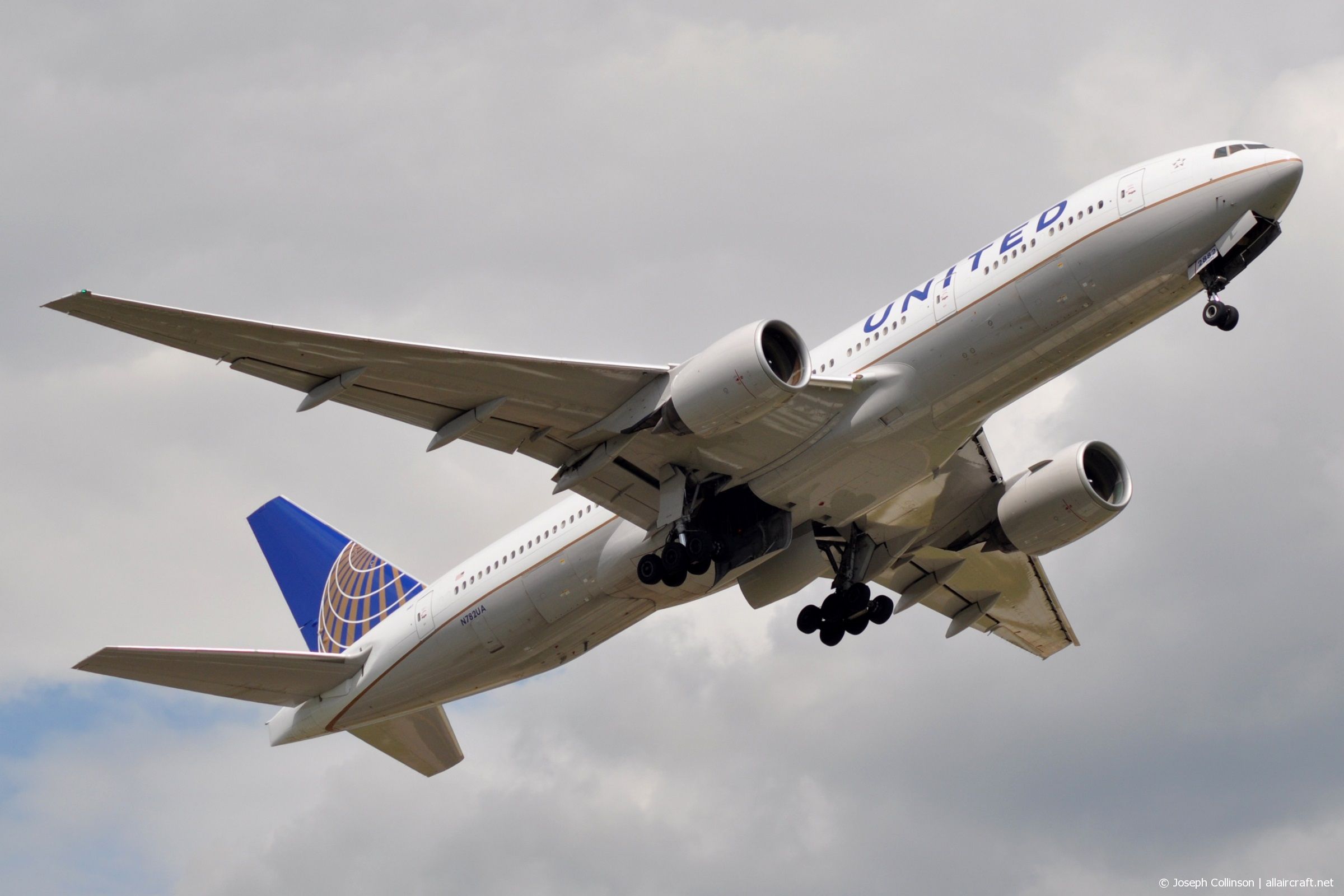 N782UA · Boeing 777-222/ER · (LHR / EGLL)