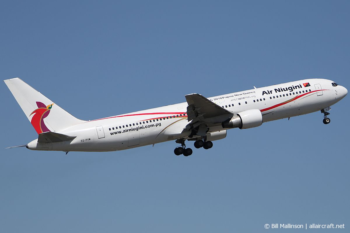 P2-PXW · Boeing 767-383/ER · (SYD / YSSY)