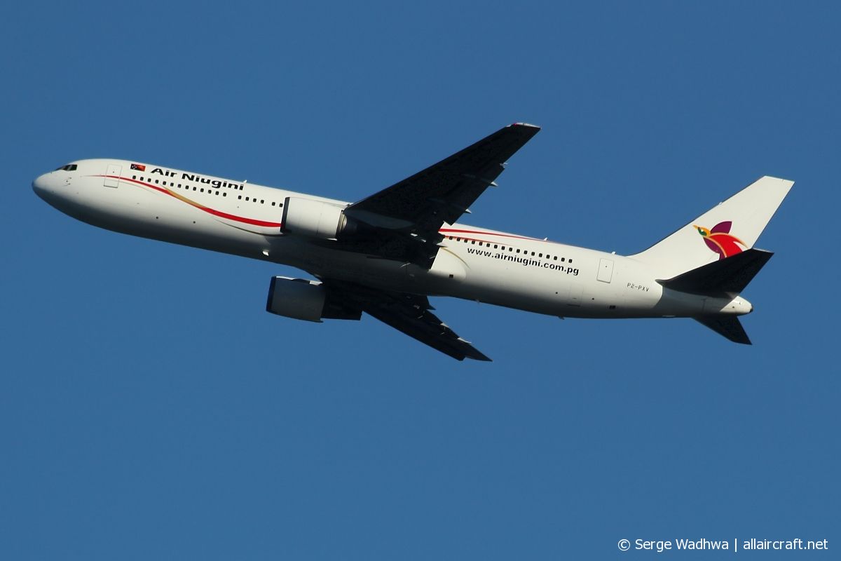 P2-PXV · Boeing 767-341/ER · (SYD / YSSY)