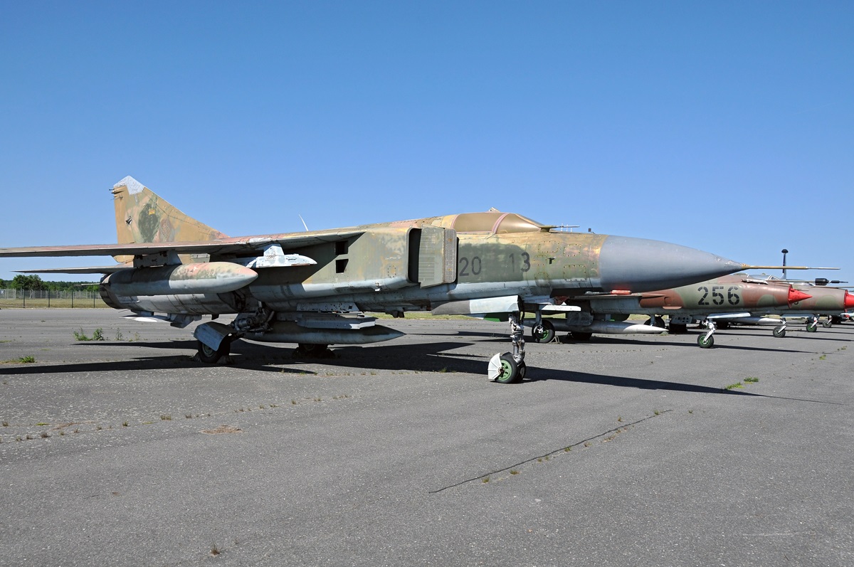 20+13 (0390324624) Mikoyan-Gurevich MiG-23ML
