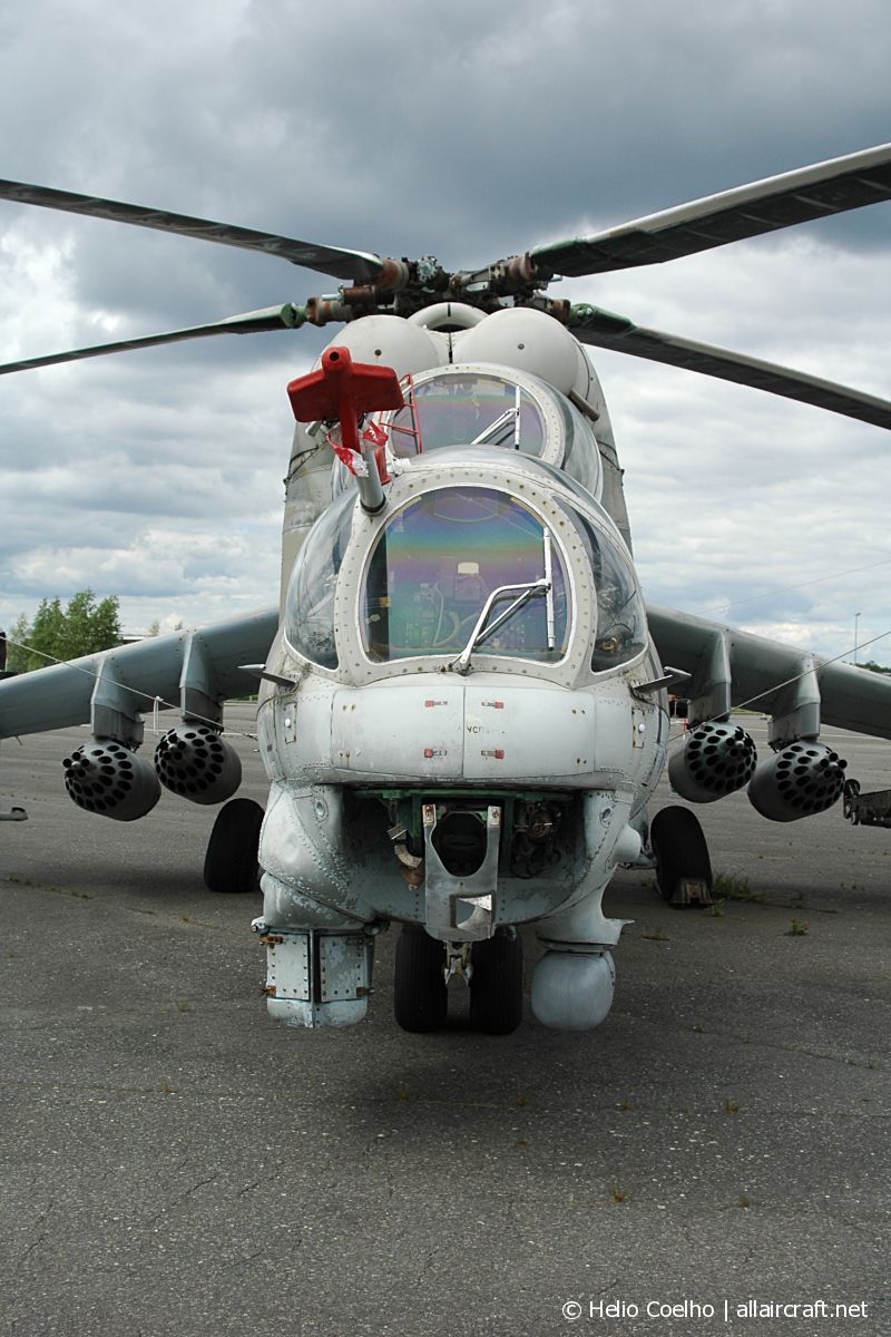 5211 · Mil Mi-24D · (GWW / EDUG)