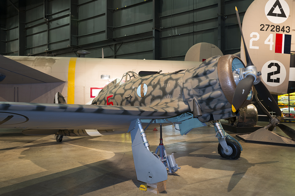MM8146 / 372-5 (372) Macchi MC-200 Saetta