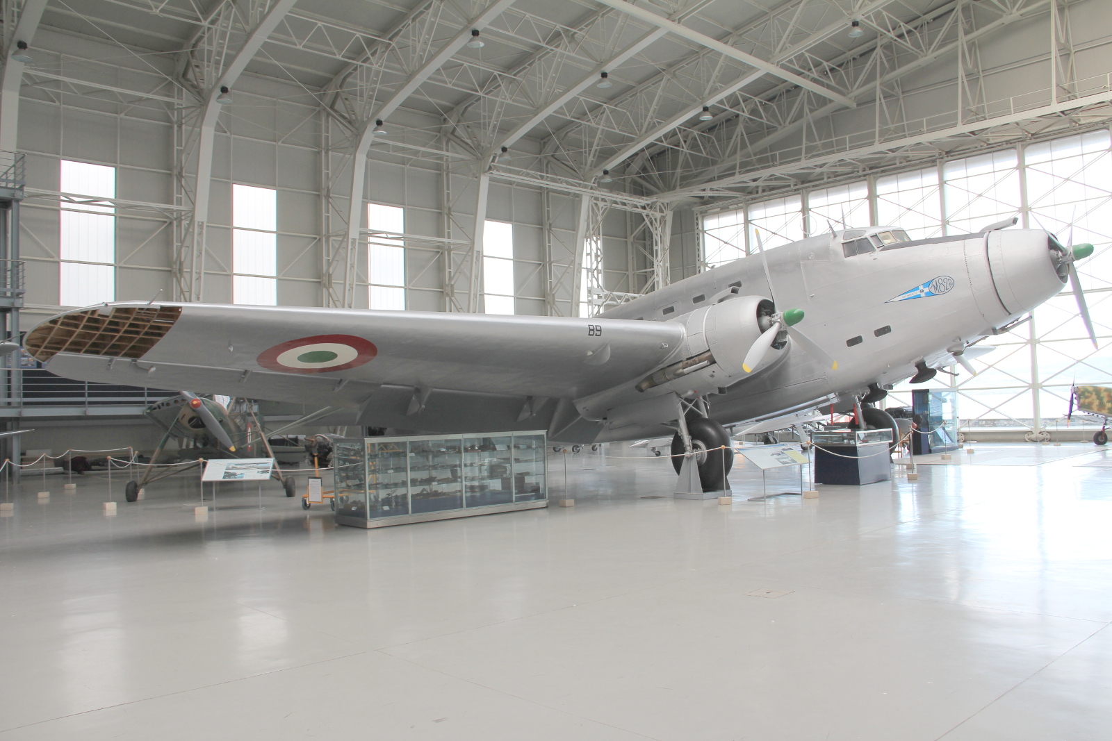 MM61187 · Savoia-Marchetti SM-82PW Canguru · (LIRB)