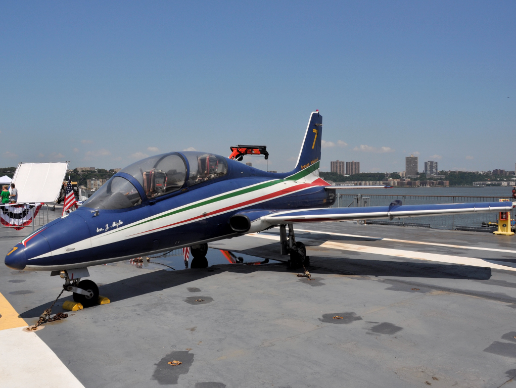 MM54439 (6598/005/AD001) Aermacchi MB-339PAN