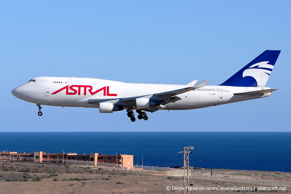 TF-AMM (25700) 1993 Boeing 747-4H6(BDSF)