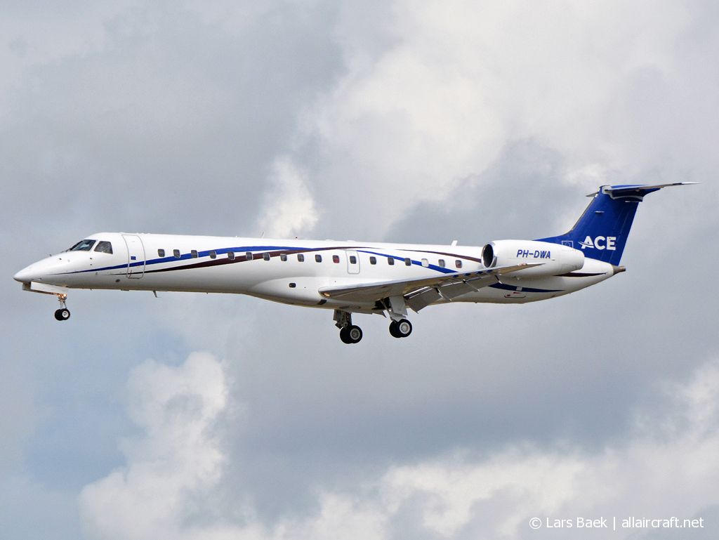 PH-DWA (14501000) 2007 Embraer ERJ-145LR