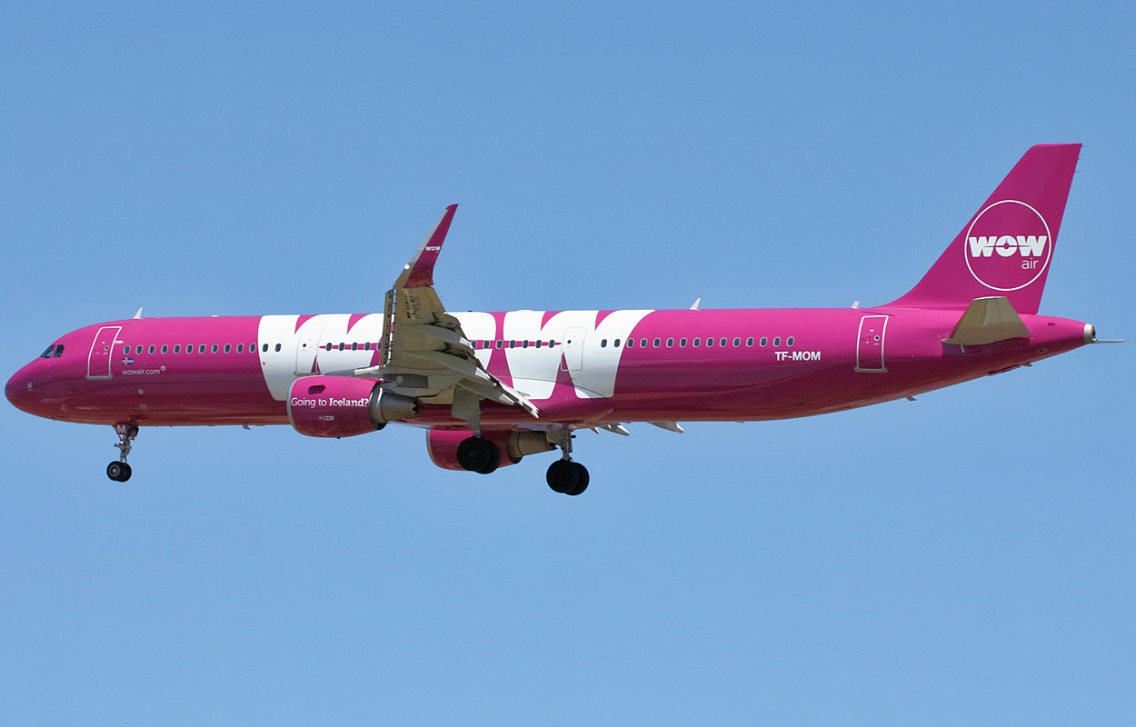 TF-MOM · Airbus A321-211(WL) · (LPA / GCLP)