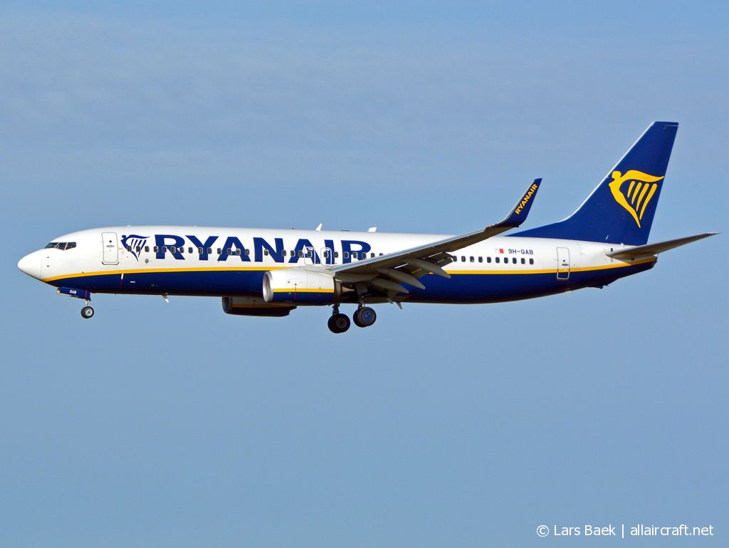 9H-QAB (44792) 2017 Boeing 737-8AS(WL)