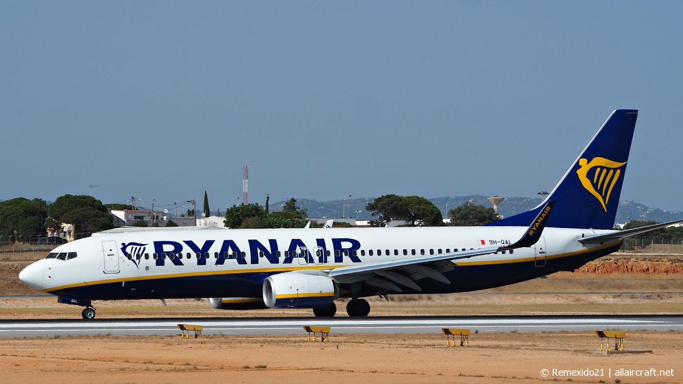 9H-QAL · Boeing 737-8AS(WL) · (FAO / LPFR)