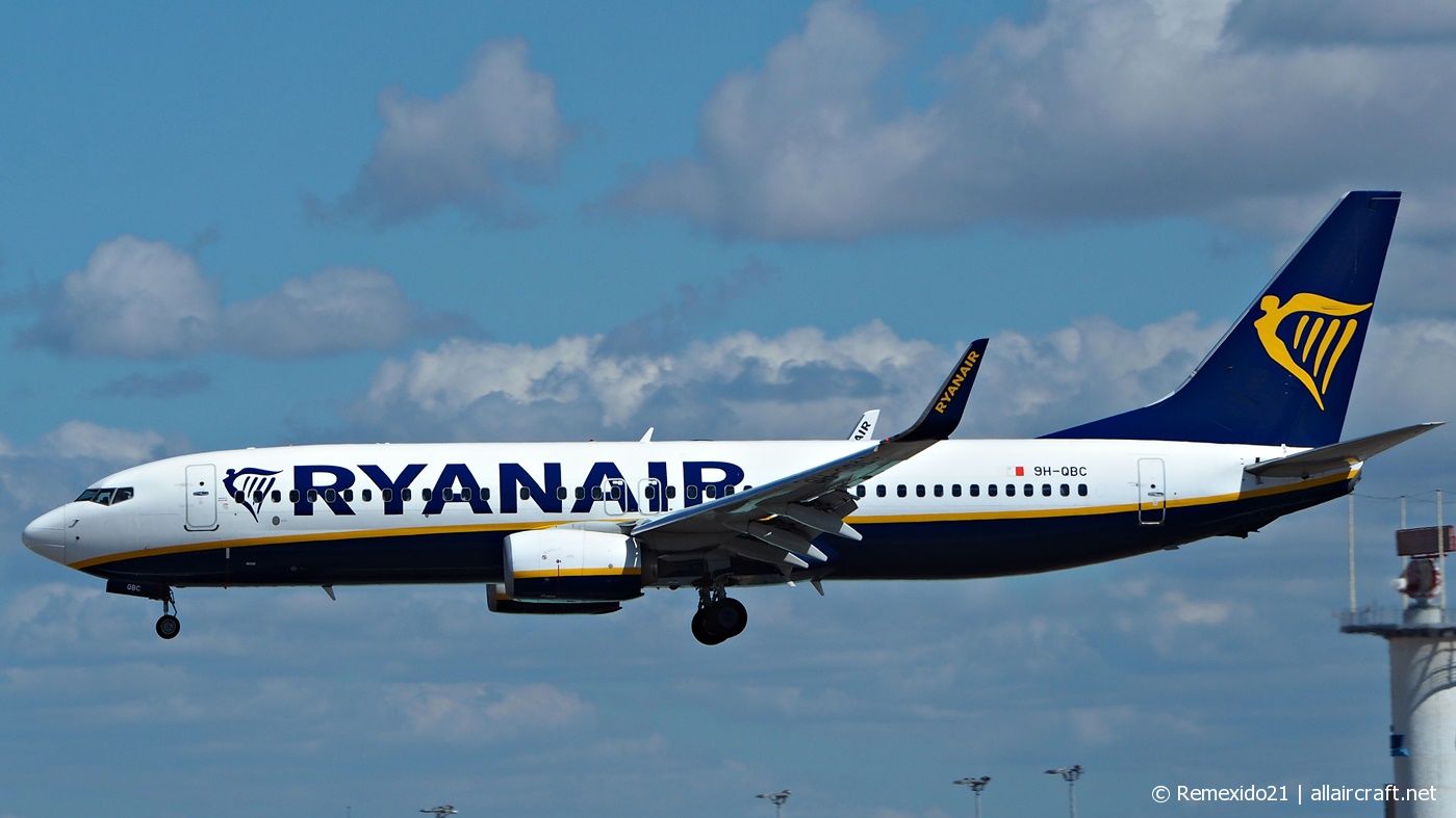 9H-QBC · Boeing 737-8AS(WL) · (LIS / LPPT)