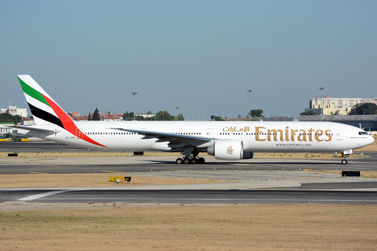A6-ENK (38991) 2013 Boeing 777-31H(ER)