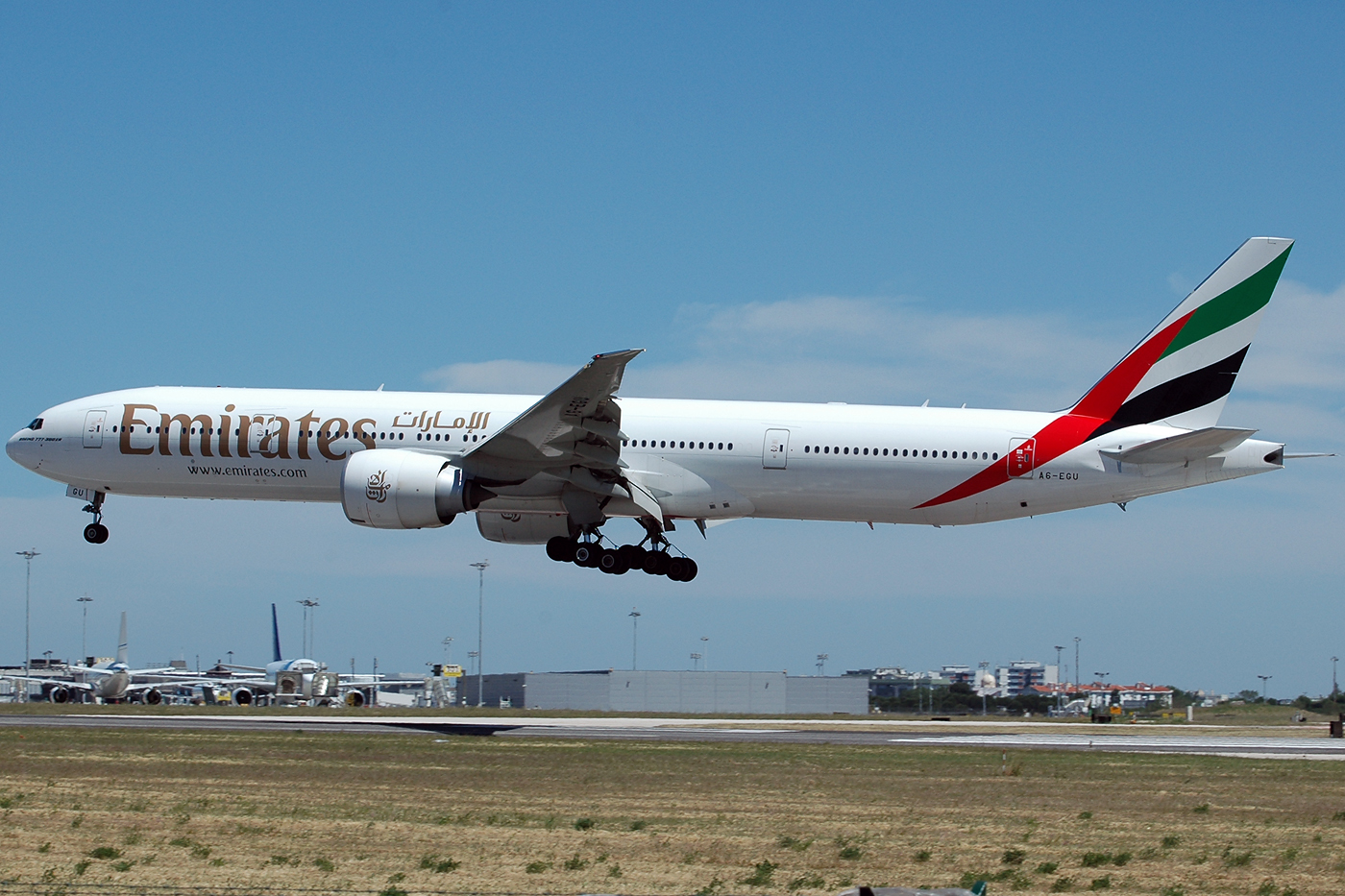 A6-EGU · Boeing 777-31H/ER · (LIS / LPPT)