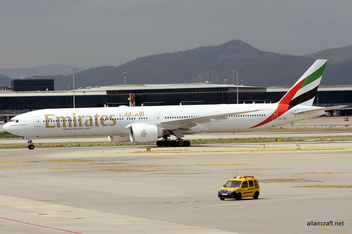 A6-EBZ (32713) 2007 Boeing 777-31H(ER)