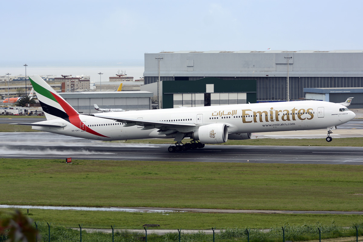A6-ENY · Boeing 777-31H/ER · (LIS / LPPT)