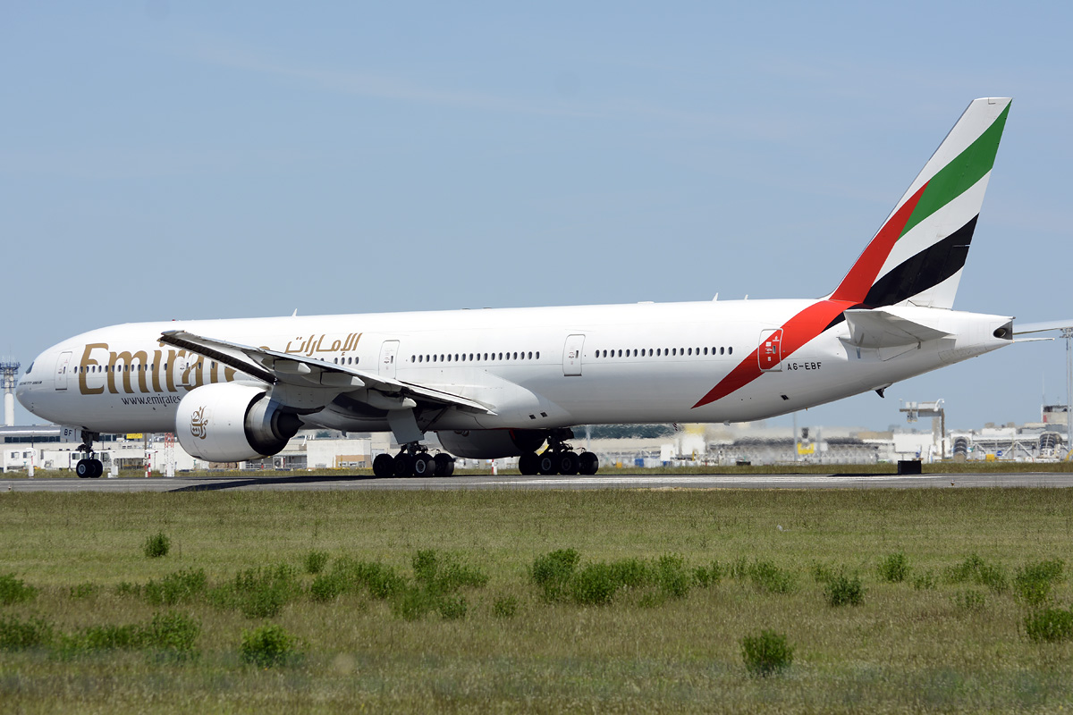 A6-EBF · Boeing 777-31H/ER · (LIS / LPPT)