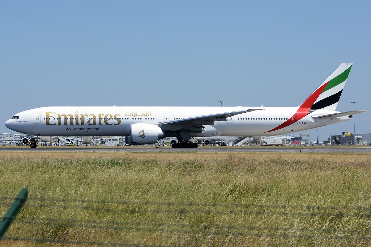 A6-ENR · Boeing 777-31H/ER · (LIS / LPPT)