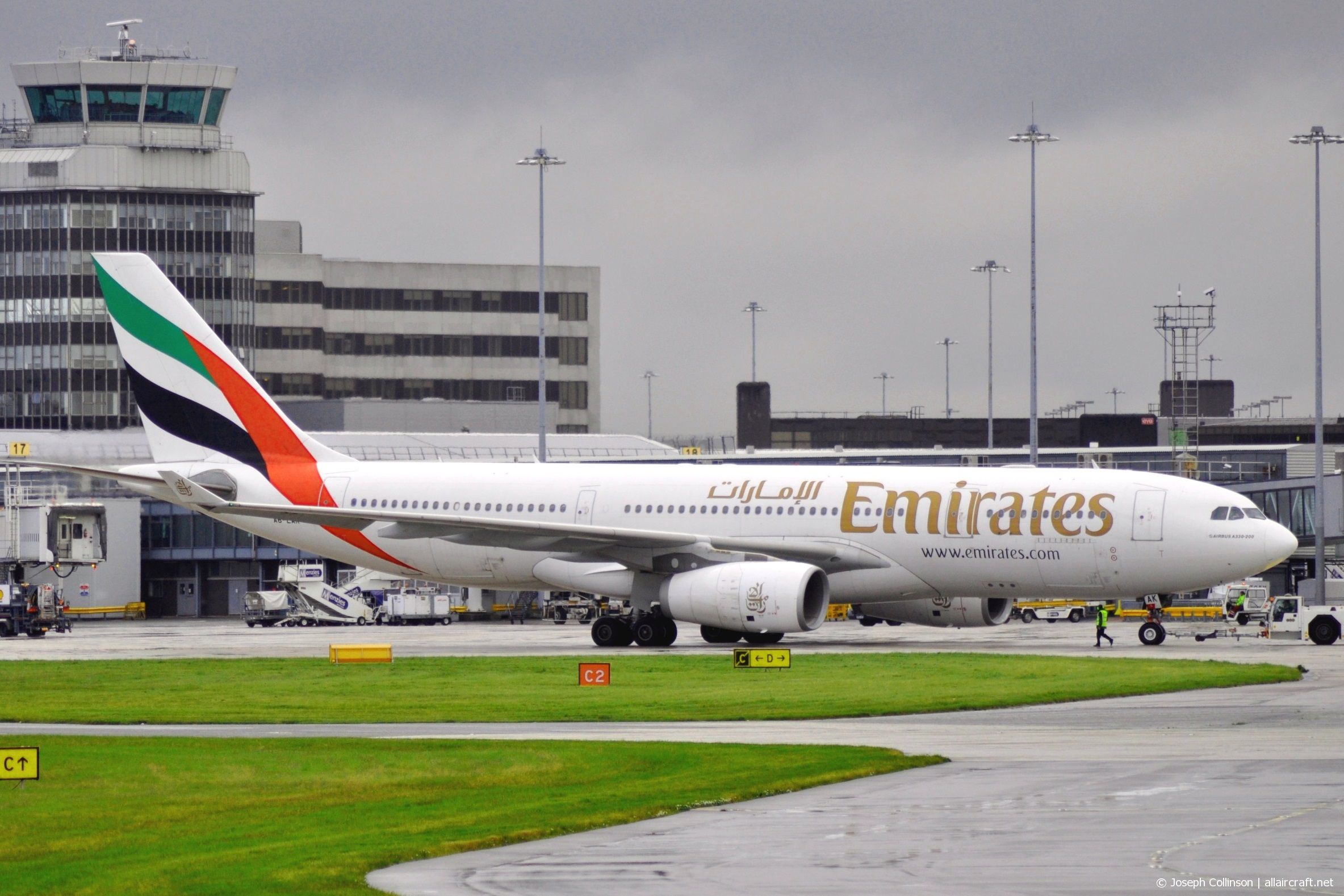 A6-EAK (452) 2002 Airbus A330-243