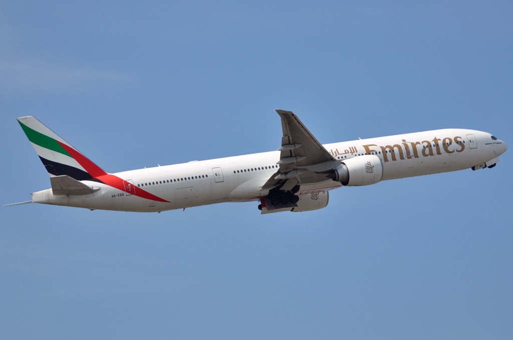 A6-EBQ (33863) 2006 Boeing 777-36N(ER)