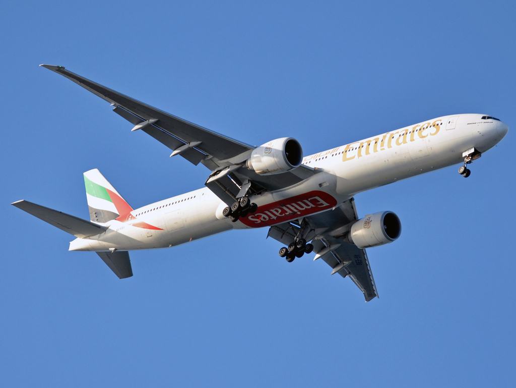 A6-EBS · Boeing 777-31H/ER · (CPH / EKCH)