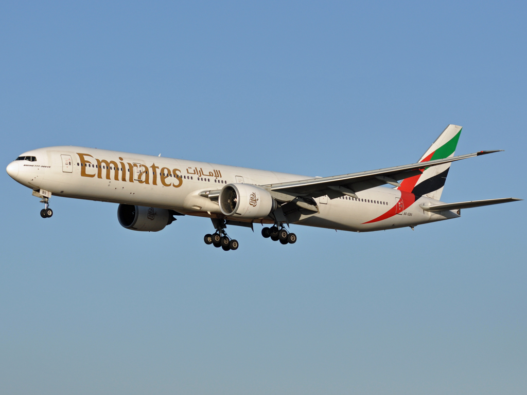 A6-EBS (32715) 2006 Boeing 777-31H(ER)