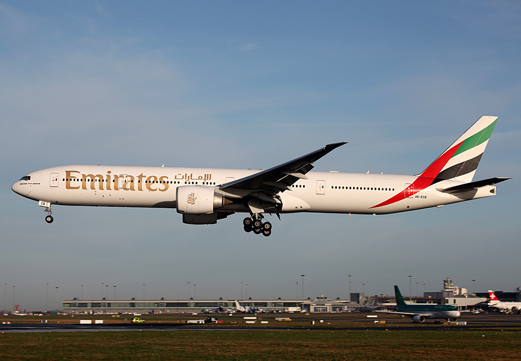 A6-ECB · Boeing 777-31H/ER · (DUB / EIDW)