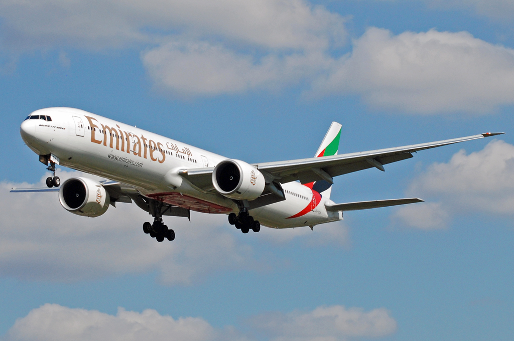 A6-ECH · Boeing 777-31H/ER · (LHR / EGLL)