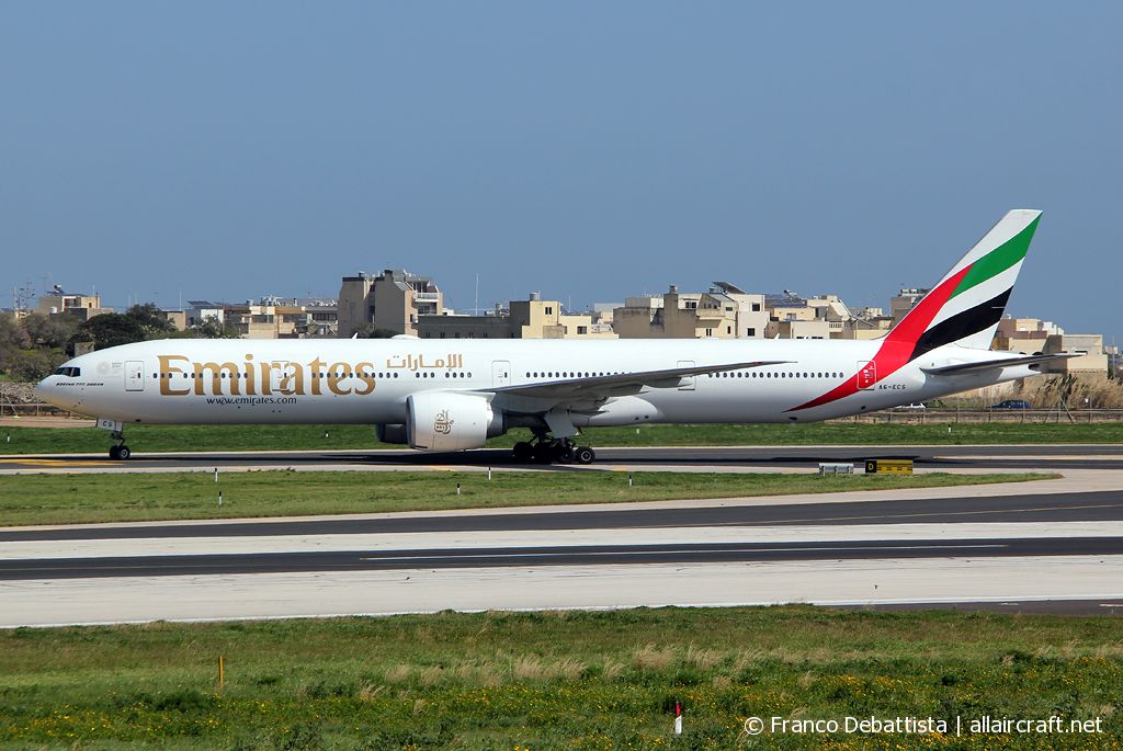 A6-ECS (38980) 2009 Boeing 777-31H(ER)