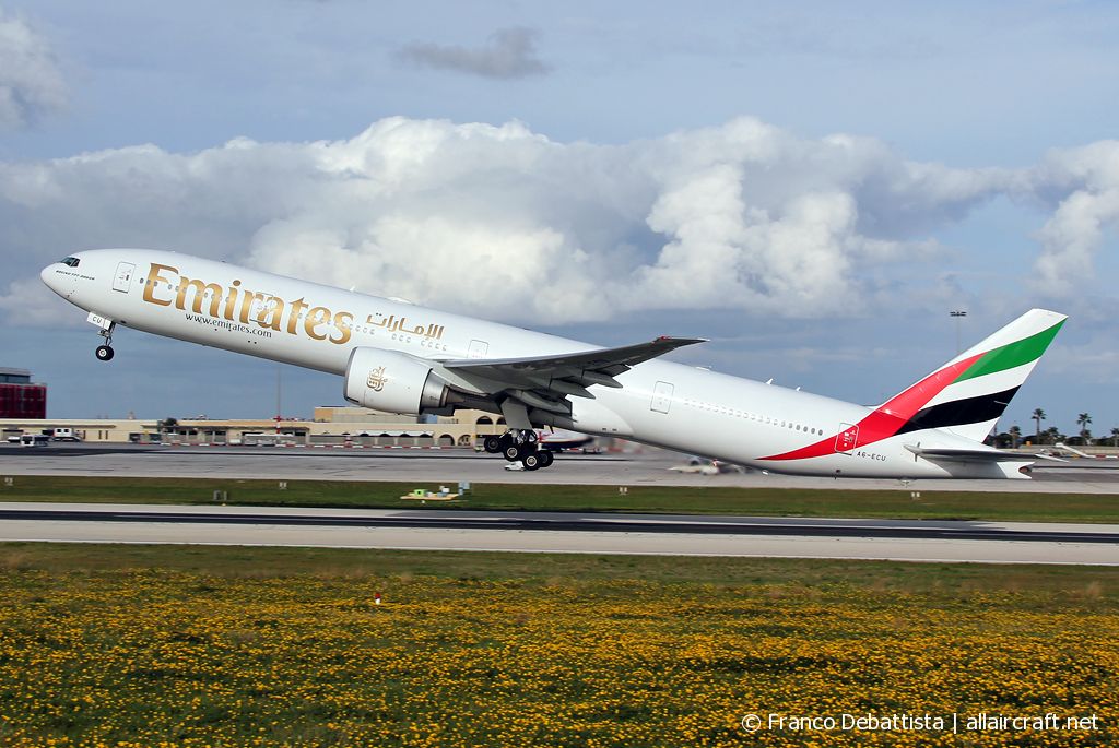 A6-ECU · Boeing 777-31H/ER · (MLA / LMML)