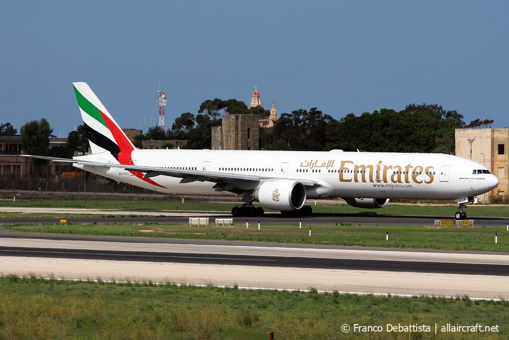 A6-ECV · Boeing 777-31H/ER · (MLA / LMML)