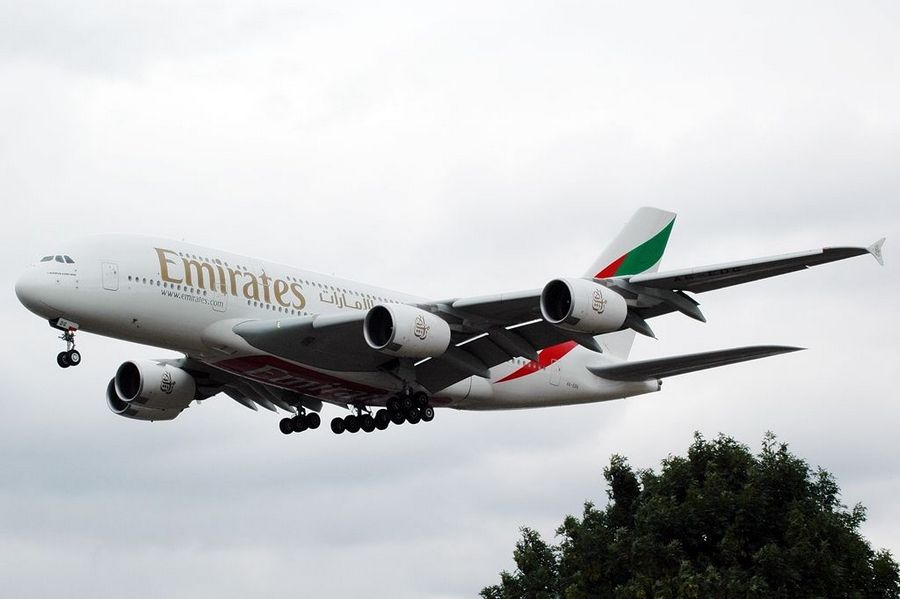 A6-EDG (023) 2009 Airbus A380-861