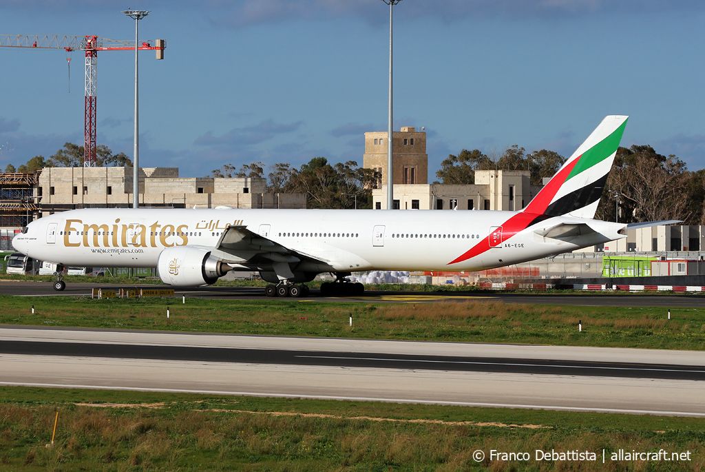 A6-EGE (35597) 2011 Boeing 777-31HER