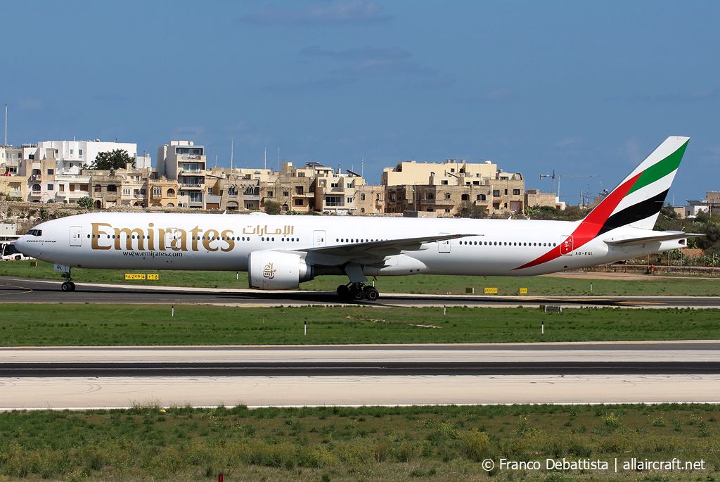 A6-EGL · Boeing 777-31H(ER) · (MLA / LMML)