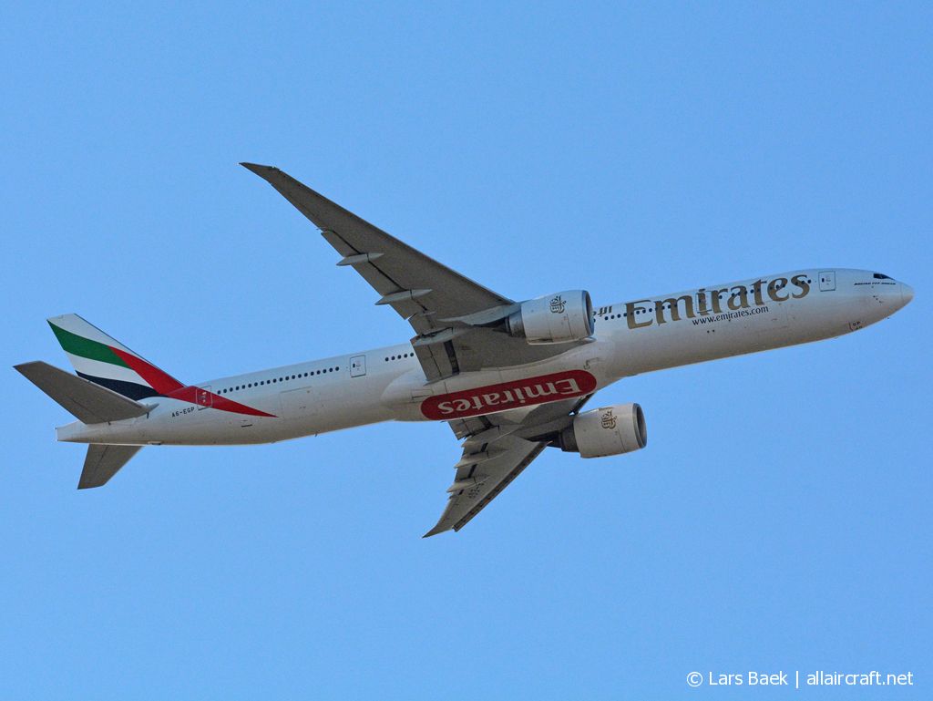 A6-EPG (42326) 2015 Boeing 777-31H(ER)