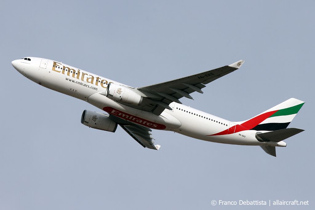 A6-EKS (283) 1999 Airbus A330-243