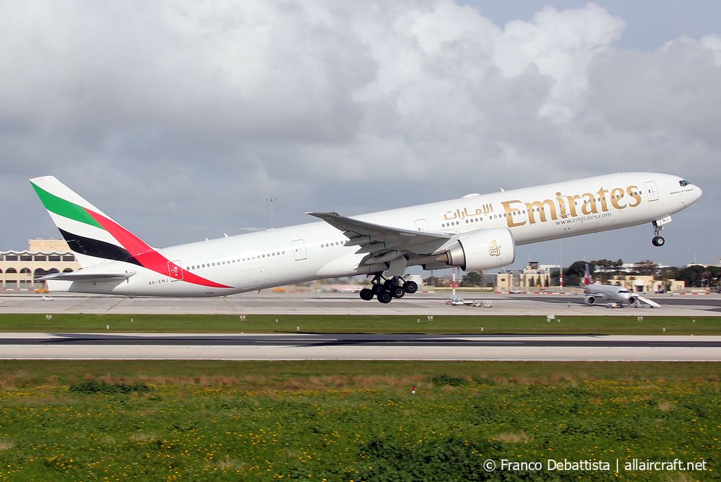 A6-ENJ (35605) 2013 Boeing 777-31HER