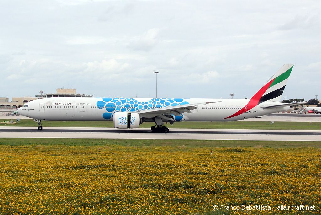 A6-EPK (42330) 2016 Boeing 777-31H ER
