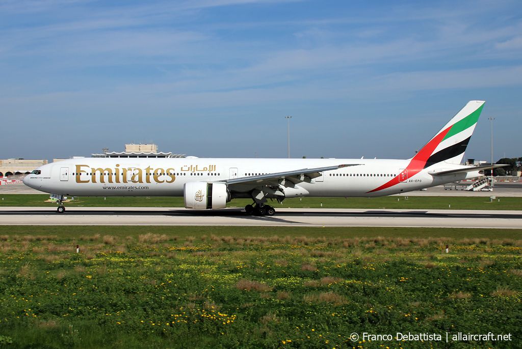 A6-EPO · Boeing 777-31H(ER) · (MLA / LMML)