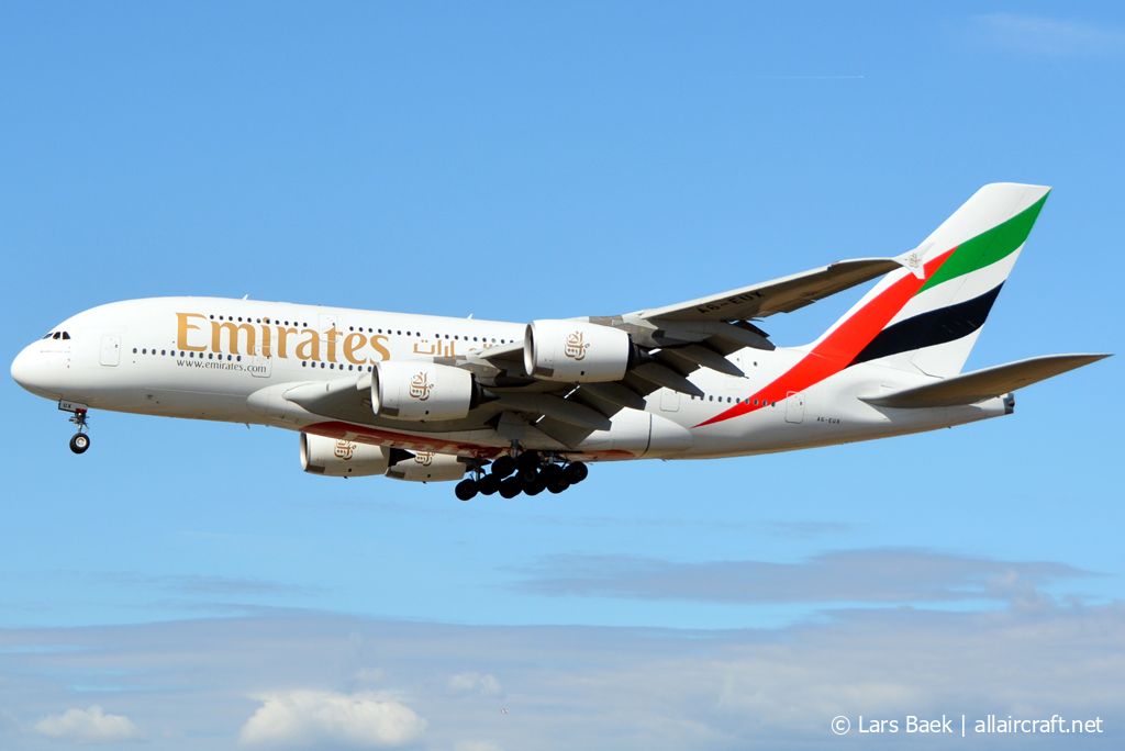 A6-EUX (241) 2017 Airbus A380-842
