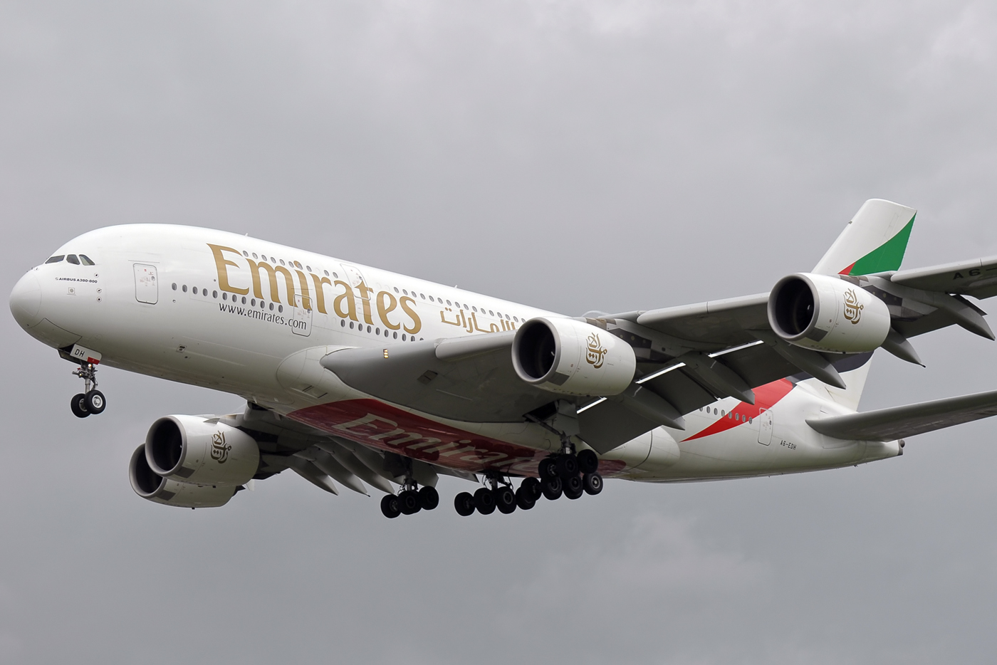 A6-EDH · Airbus A380-861 · (LHR / EGLL)