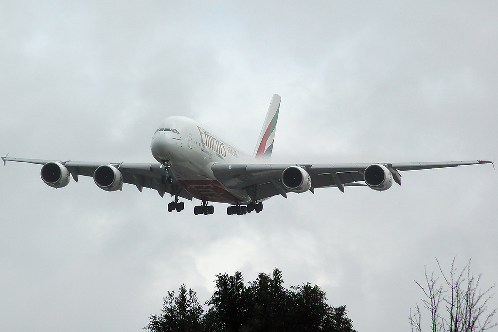 A6-EDN (056) 2010 Airbus A380-861