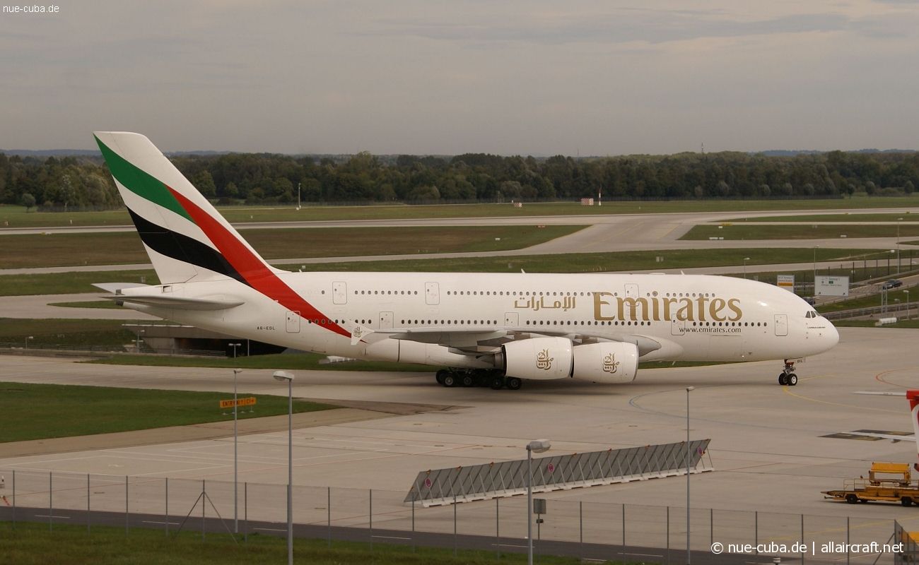 A6-EDL (046) 2010 Airbus A380-861