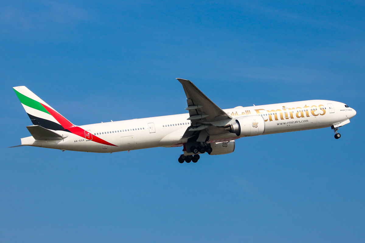 A6-EGX · Boeing 777-31H/ER · (SIN / WSSS)