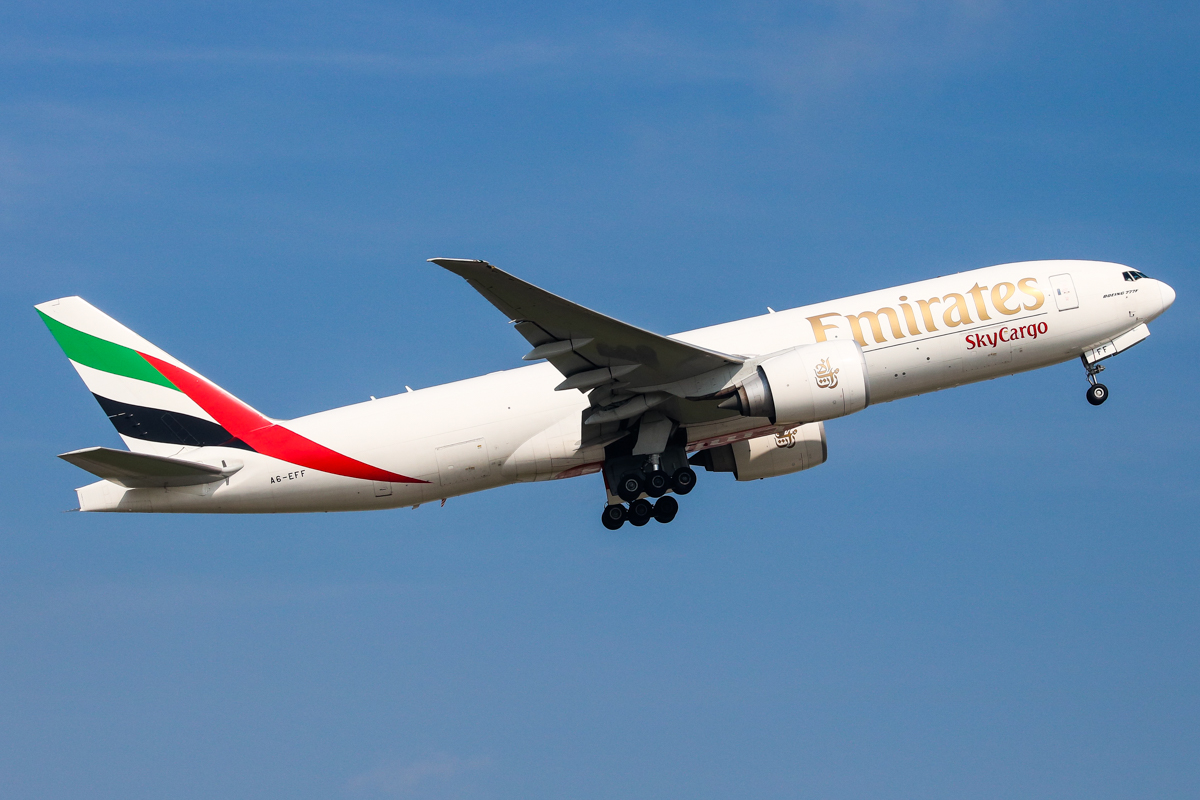 A6-EFF · Boeing 777-F1H · (SIN / WSSS)