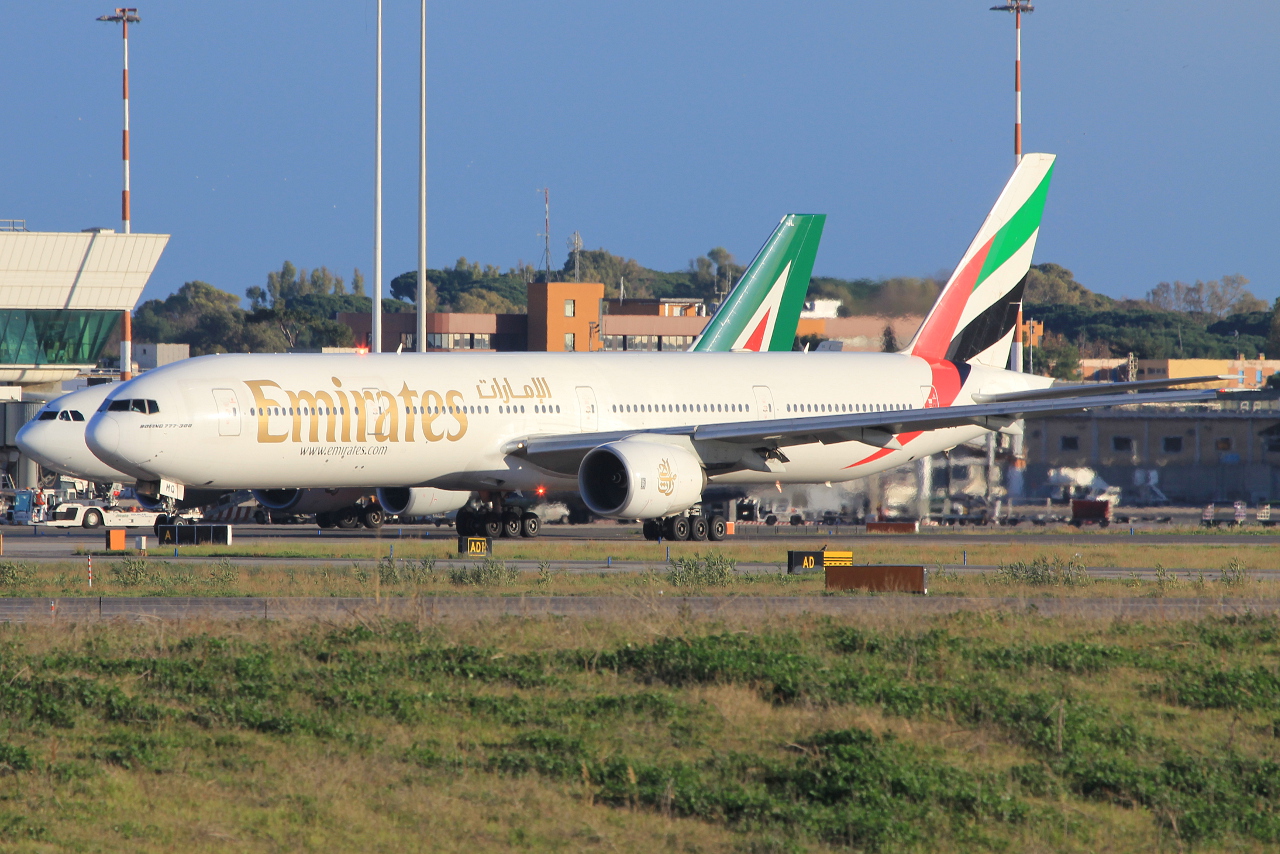 A6-EMQ · Boeing 777-31H · (FCO / LIRF)