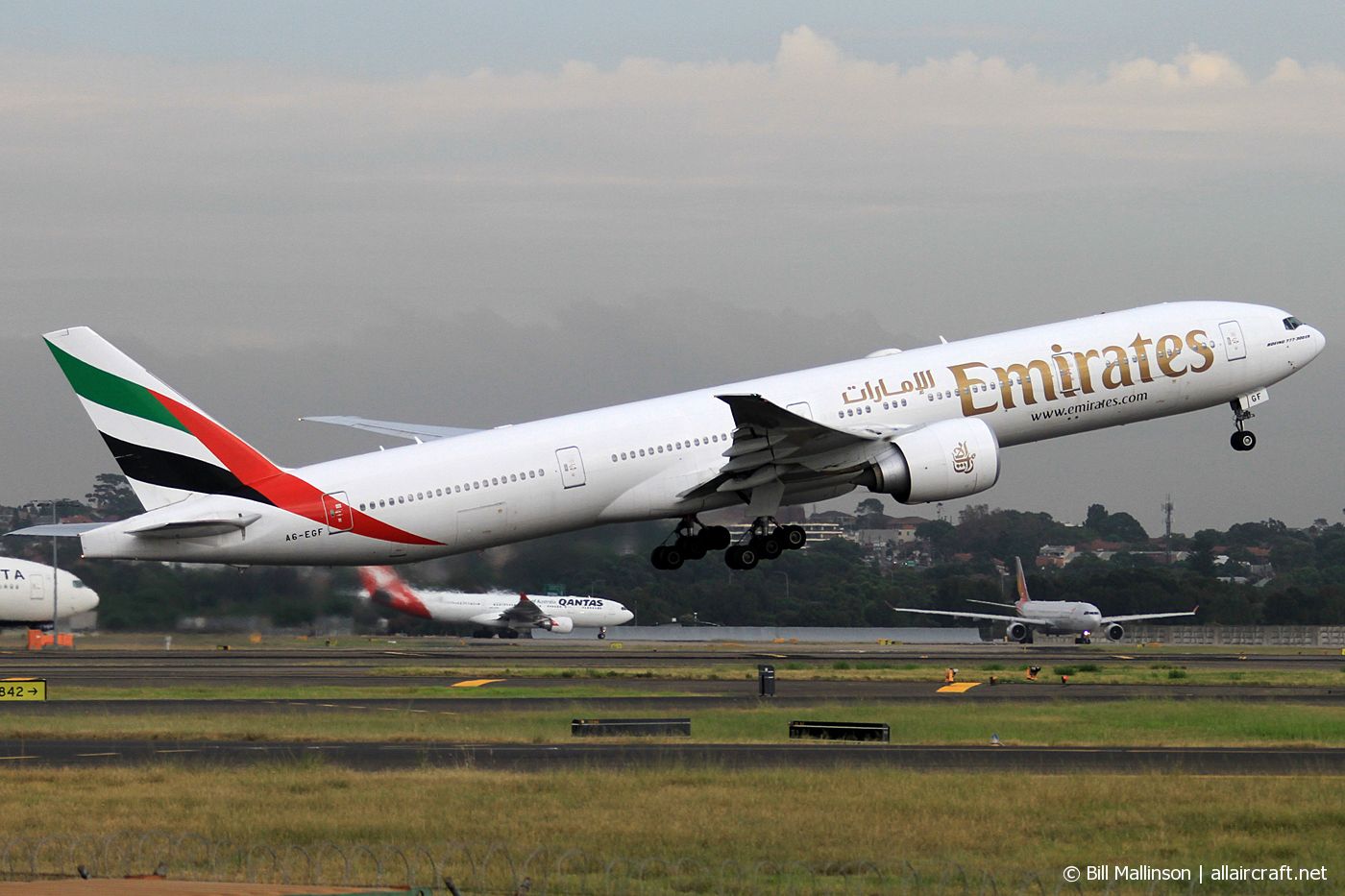 A6-EGF · Boeing 777-31H/ER · (SYD / YSSY)