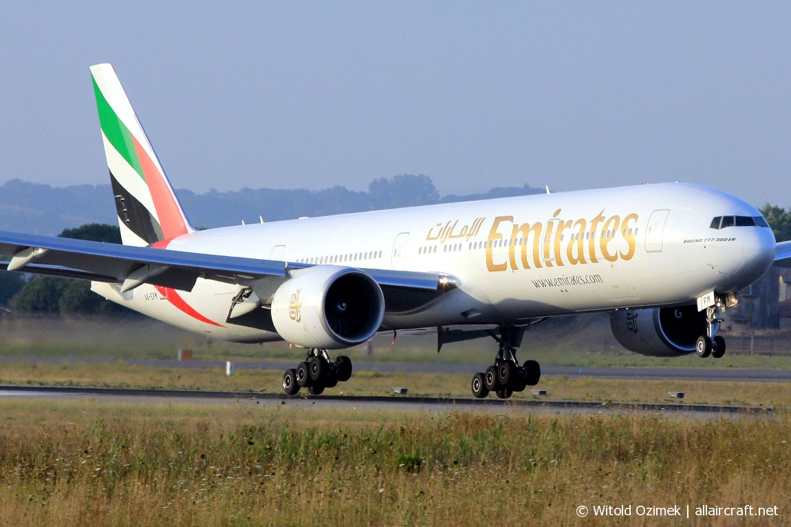 A6-EPM · Boeing 777-31H/ER · (FCO / LIRF)