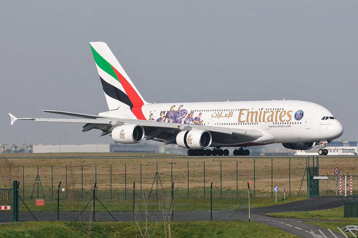 A6-EOT (204) 2015 Airbus A380-861